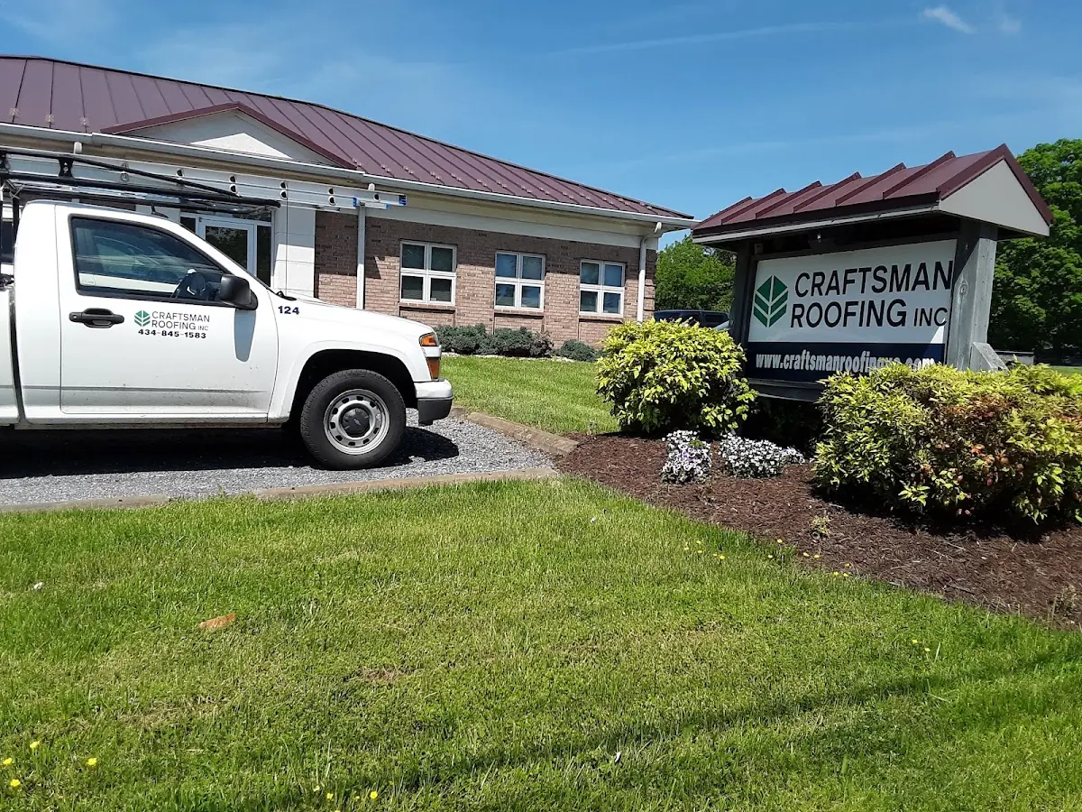 Quality Ice Dam Removal by experienced craftsmen in Du Quoin